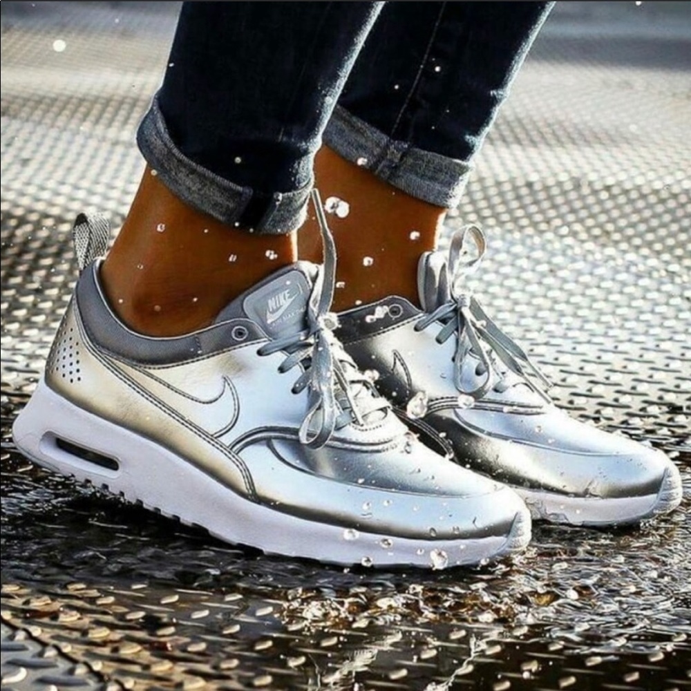 Available, view new listing! Nike Thea Sneakers - Picture 4 of 8